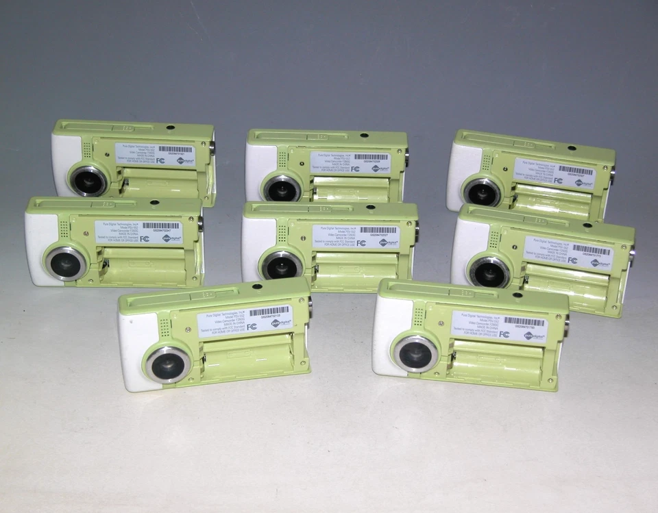 Reconditioned -Flip Video F260G / PSV-552 One Hour Flash Media Camcorder - Green - Image 4 of 4