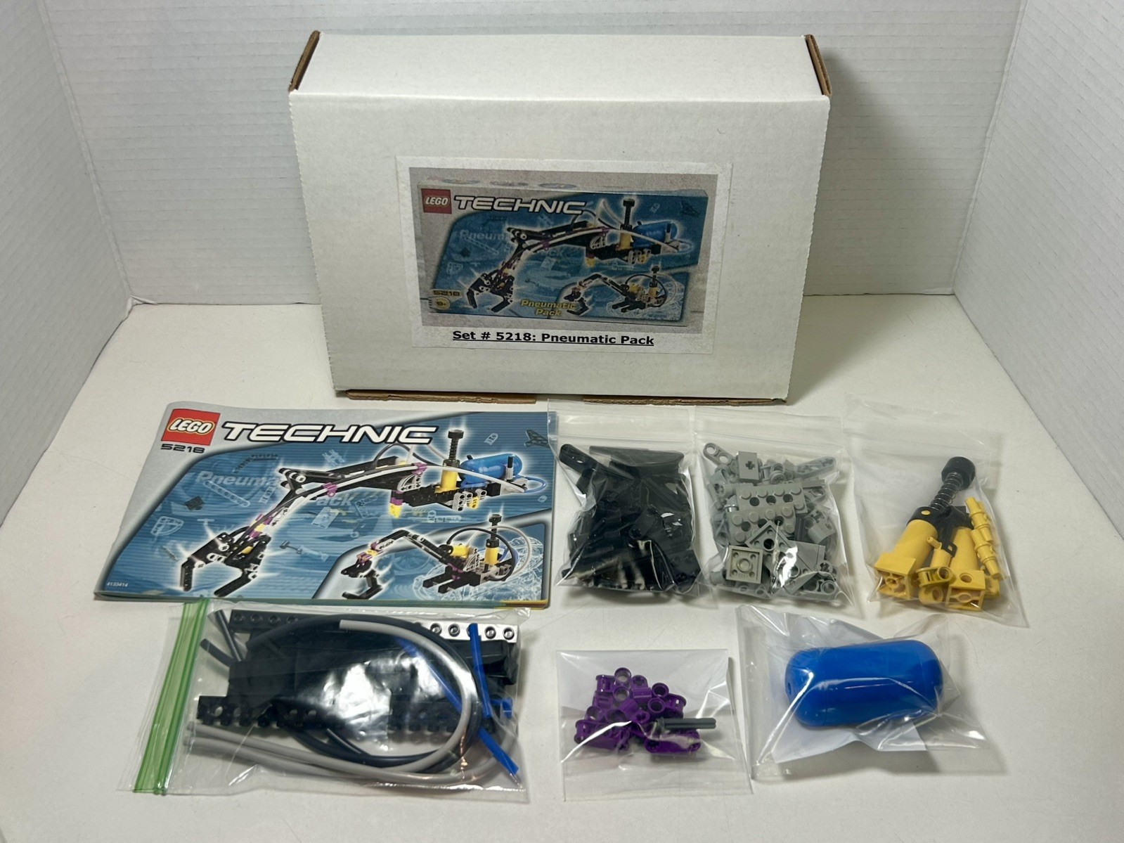 LEGO Technic 5218 Supplemental Pneumatic Pack - Complete - 2000