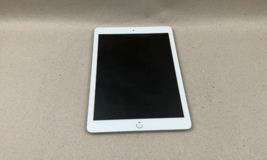 iPad 第6世代 32G 本体 AmazonリニューiPad第6世代32GB整備済み特価！今だけ！