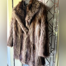 CLASSY VINTAGE Brown RACCOON FurMed/large. Good condition 2 sets fur hooks