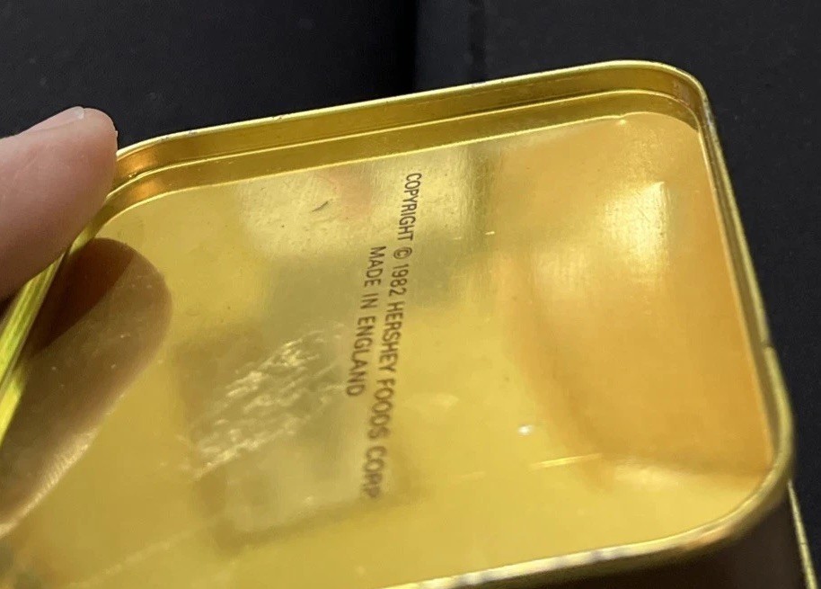 Vintage 1982 Hershey's Cocoa Tin Baby w/ Mug Cocoa Bean Made in England