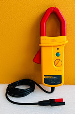 Fluke i1010 1-1000A DC, 1-600 AC, 600 VAC, CAT III, AC/DC Current Clamp. Tested