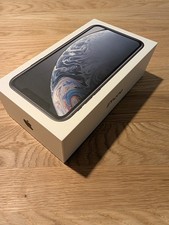 iPhone XR 128 GB Black - Display Schaden - Kapazität 79% - OVP