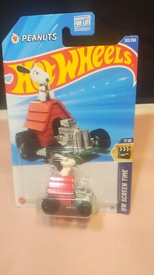 Hot Wheels 2025 Snoopy Doghouse (Red) - Série Screen Time, échelle 1:64 - Presque Neuve