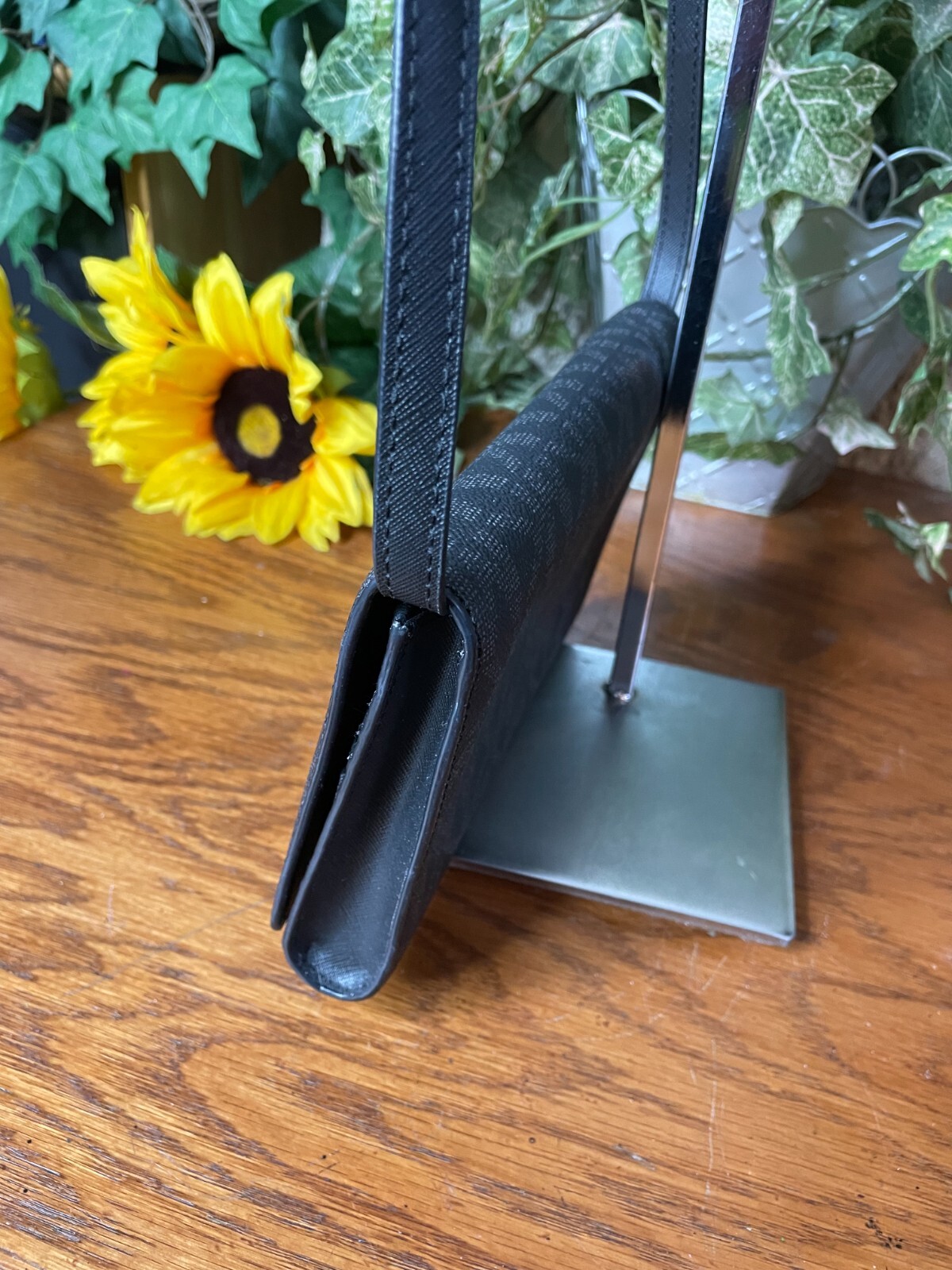 MICHAEL KORS JET SET MULTIFUNCTION CROSSBODY CLUT… - image 4