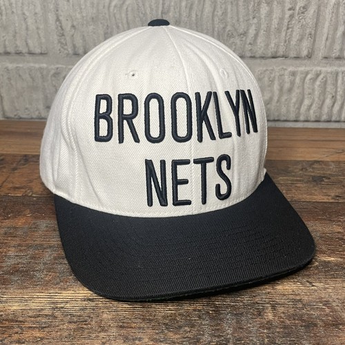 NBA Brooklyn Nets Mitchell & Ness SnapBack hat black and white Adjustable Cap