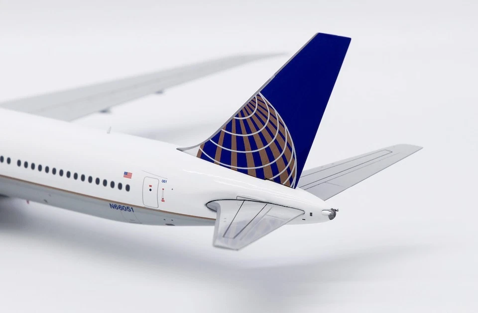 B767-400ER CONTINENTAL AIRLINES REG: N66051 - JC WINGS LH2505 1/200 - PRE ORDER - Image 4 of 4