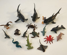 Lot Of 17 Plastic Sea Life Marine Animals Figures Shark Eel Crab Turtle Dolphin