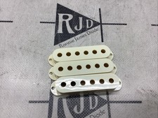 80  s Genuine Fender Japan Strat Single Coil Pickup Cover Set Cream