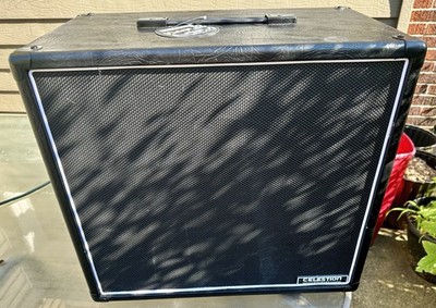 Monoprice Stage Right 1x12 Cab - Black Celestion Vintage 30Used   Very Good