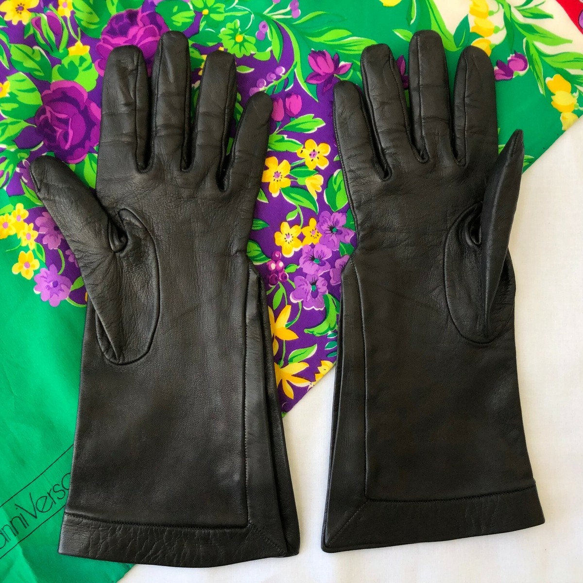 GIANNI VERSACE black leather gloves with 6 gold tone Medusa