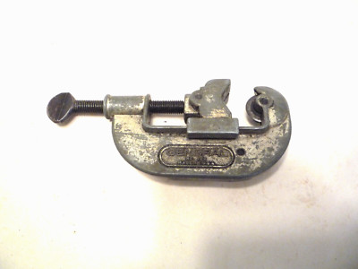 GENERAL TOOLS Professional NO. 122 TUBING CUTTER 1/8 - 1-1/8'' OD