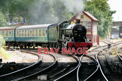 FOTO (3) GWR MODIFIZIERTE HALLENKLASSE DAMPFLOK 6990 ''WITHERSLACK HALL'' PASS