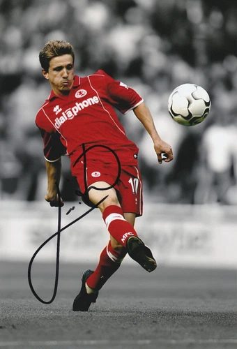 Signed JUNINHO PAULISTA Middlesbrough FC 12"x8" photo - PROOF/COA - Brazil