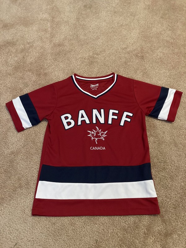 Red Banff Canada Youth 10/12 Hockey Jersey TeePee Stitched