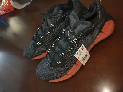 Size 11 - Reebok ZigKinetica 2 Black 