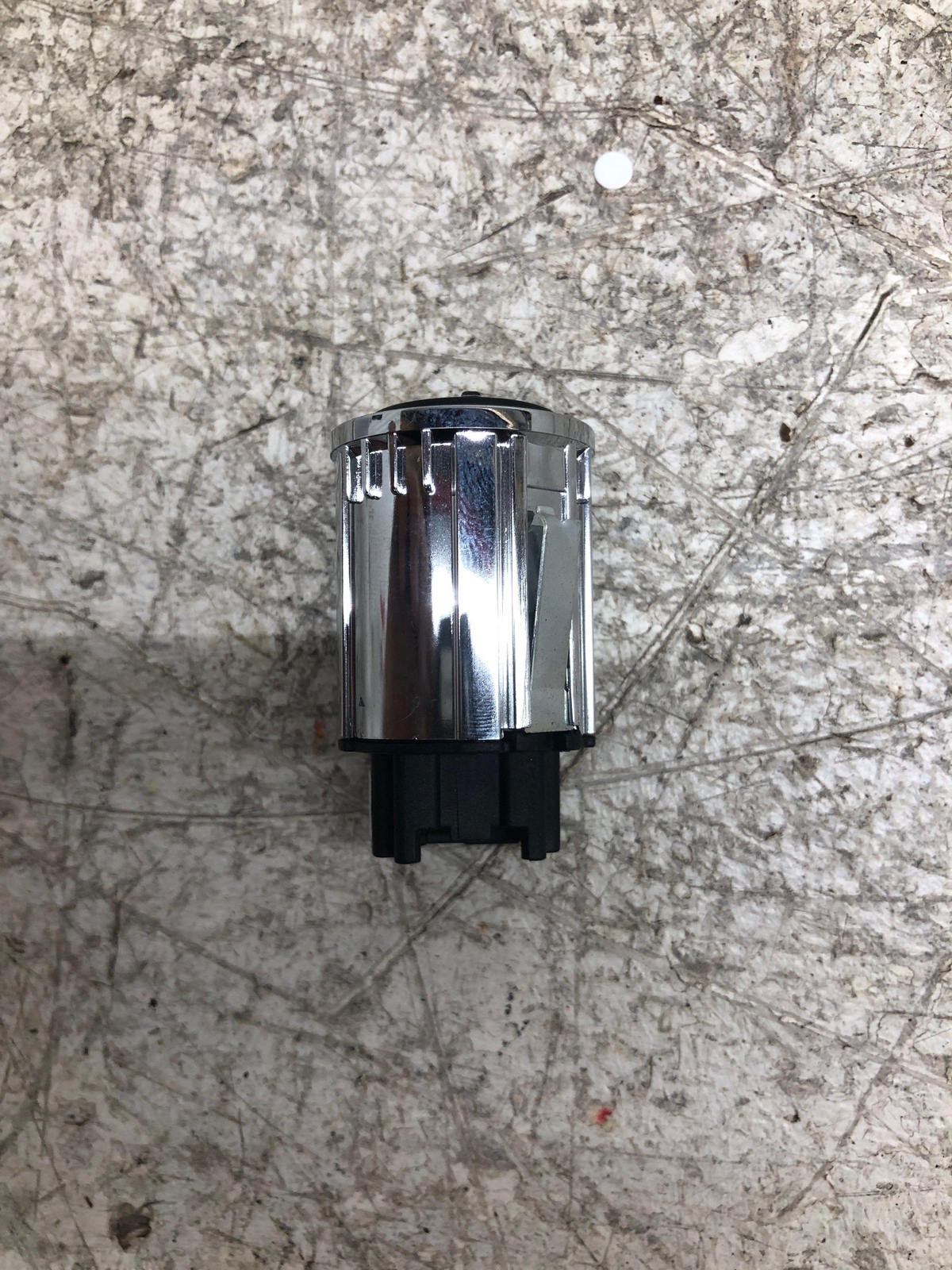 2009 ASTON MARTIN VANTAGE BATTERY ON OFF SWITCH BUTTON 6G33-10B774-AA OEM