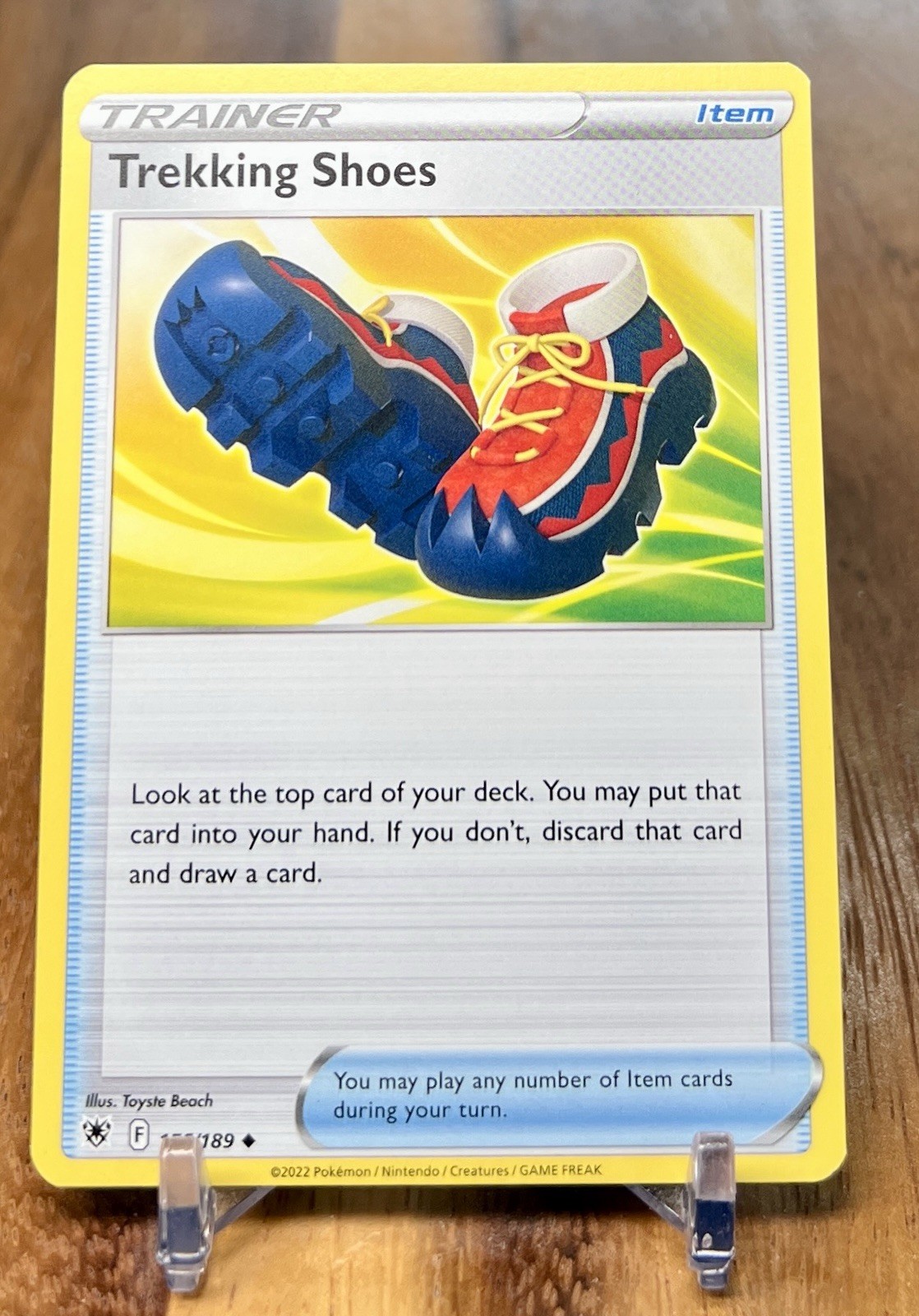 Trekking Shoes 156/189 Uncommon Near Mint Pokemon Sword & Shield Astral Radiance