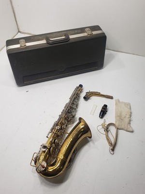 Bundy Selmer Alto Saxophone SN 52399 w/ Case Neck Mouthpiece Untested