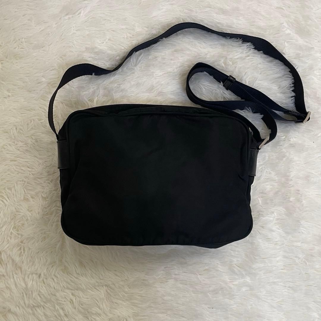 Excellent Condition PRADA Shoulder Bag Camera Bag Nylon Leather Triangle Logo thumbnail 3