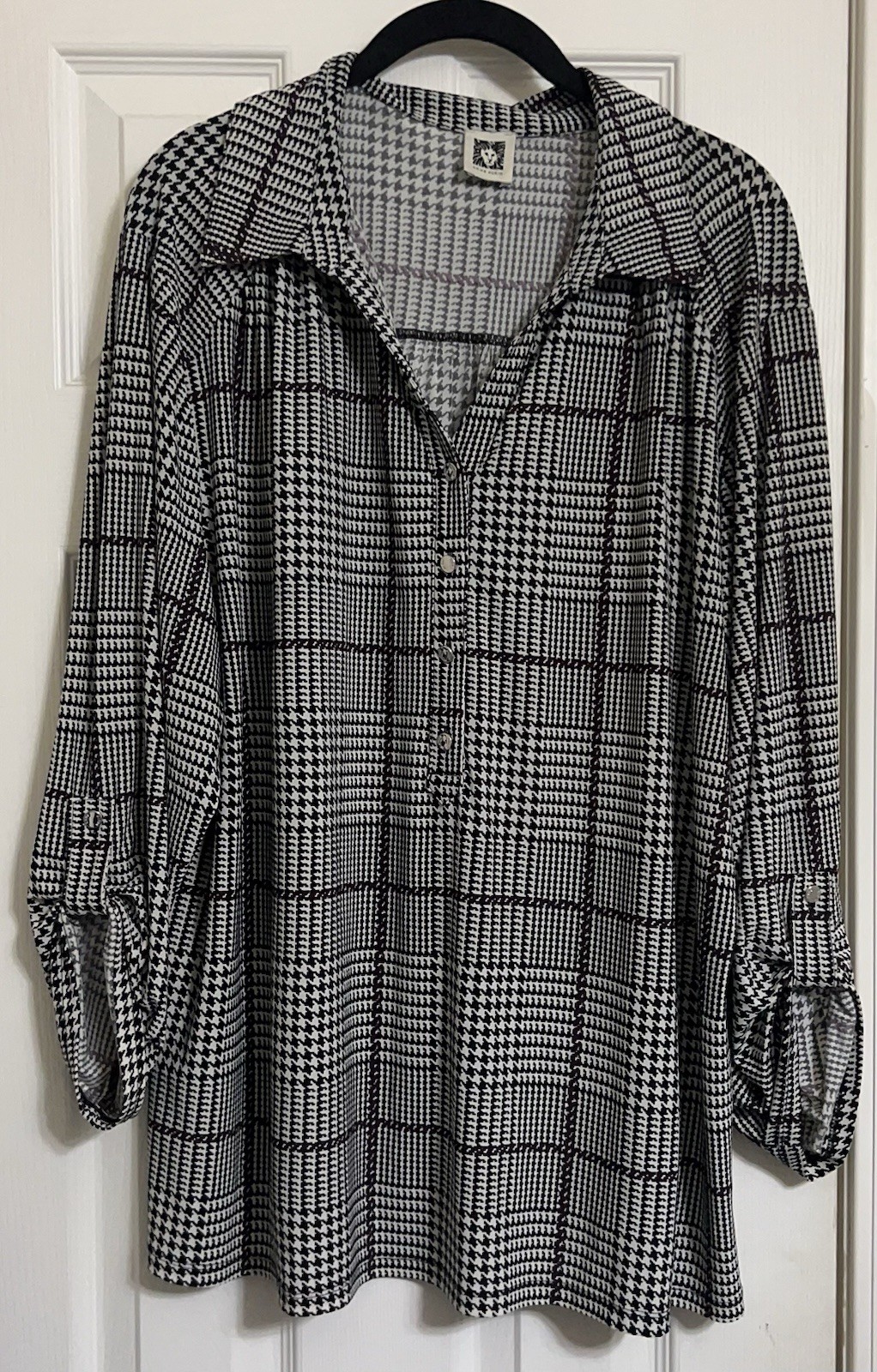ANNE KLEIN COLLARED BUTTON DOWN ROLL TAB SLEEVE S… - image 1