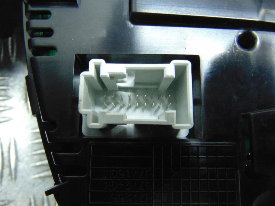 Cuadro de instrumentos velocímetro Citroen DS4 78945 millas MK1 1,6 diésel 2010-2018D Foto 2 de 4