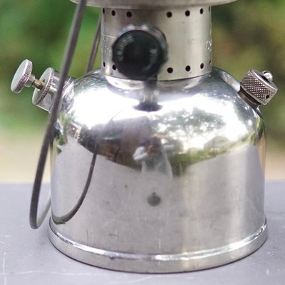 Manufactured in May 1932 COLEMAN 242NL Series First Model Lantern