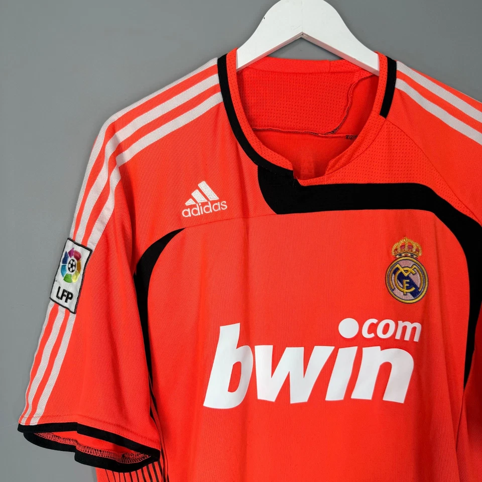 CAMISETA DE FUTBOL VISITANTE REAL MADRID 2007 2008 CAMISETA #1 CASILLAS TALLA XL Foto 3 de 4