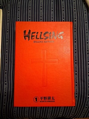 Hellsing Deluxe Edition Manga Volume 1 Hardcover Omnibus
