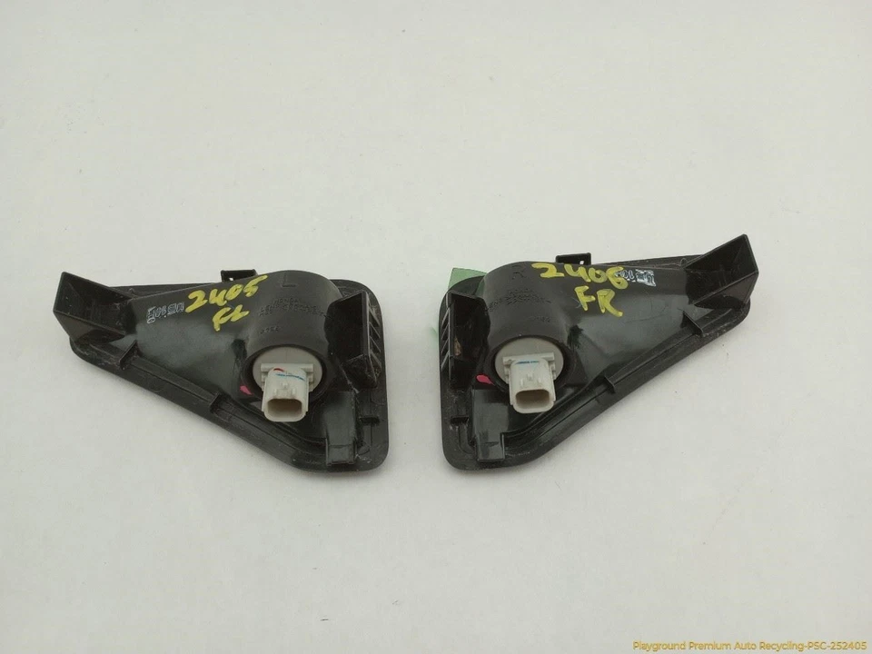 Honda Element Pair Of Left & Right Front Turn Signal Lamp Light Fits 2005-2008 - Image 2 of 4
