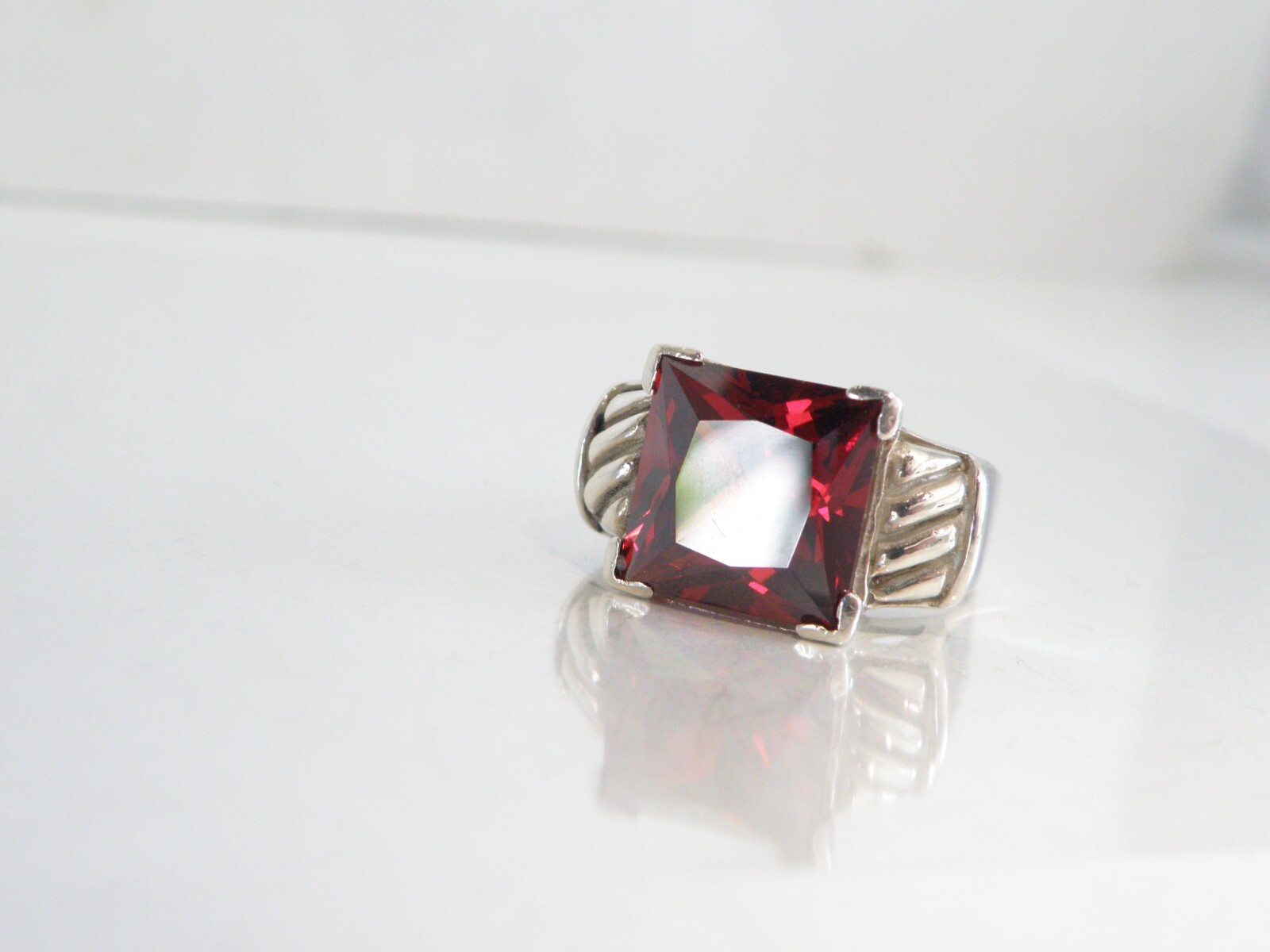Sterling Silver 925 Red CZ Cable Designer Ring Size 7