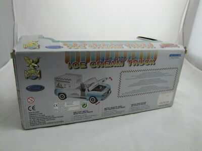 FORD F-1 ICE CREAM TRUCK 1948 - weiß/grün - OVP M 1:18 in Kreis