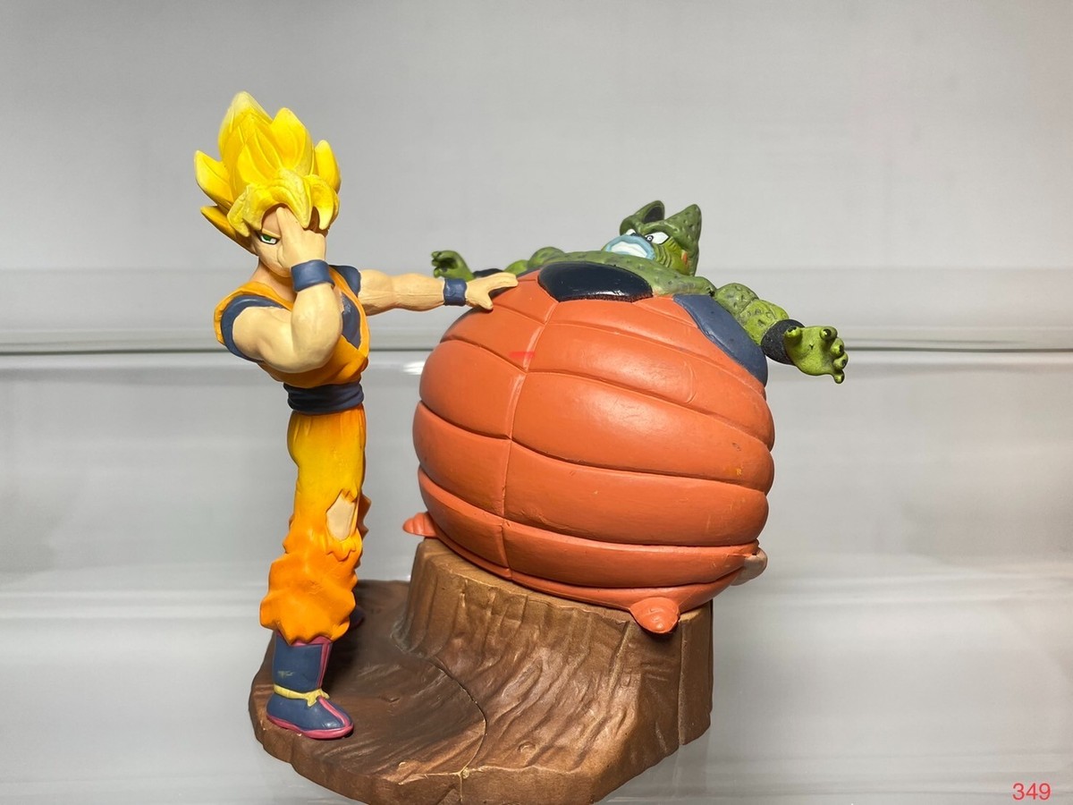 Big Cell & Goku Dragon Ball Z Bandai Gashapon Capsule Collection