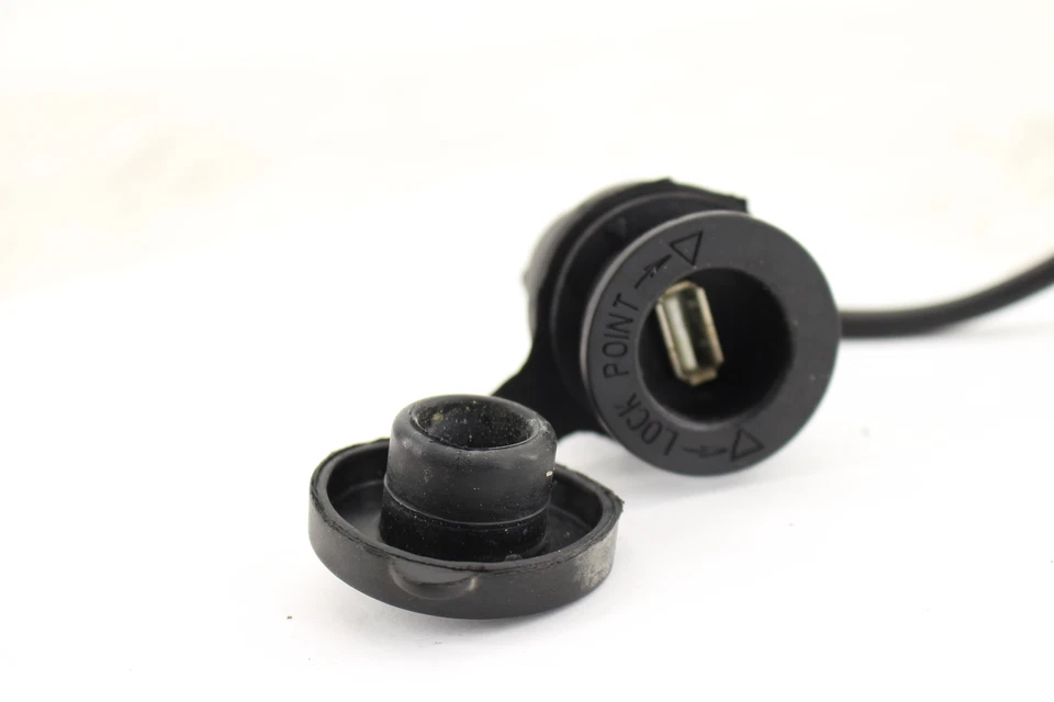 2022 Ducati Monster 797 Oem Switch Charger Plug 12v - Изображение 4 из 4