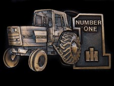 TJ03165 NOS VINTAGE 1970s  INTERNATIONAL HARVESTER TRACTOR  BELT BUCKLE