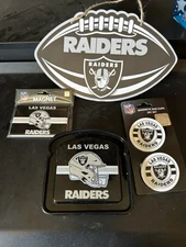 4 Pc NFL Raiders Licensed  Sign/magnet/sandwich Holder bag clips 