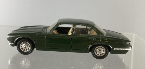 SOLIDO 1/43 SCALE CLASSIC JAGUAR XJ12 UNBOXED A SPLEND MODEL - Bild 2 von 5
