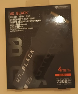 Western Digital WD BLACK SN850X, NVMe SSD, 4TB M.2 2280, PCIe 4.0x4, Kühlkörper