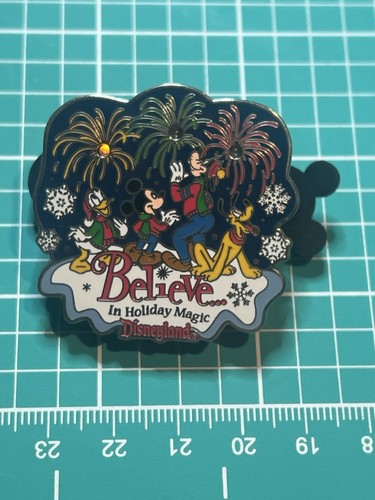 "Believe…In Holiday Magic" Disneyland Limited Edition Pin Mickey Pluto Disney - Bild 17 von 18