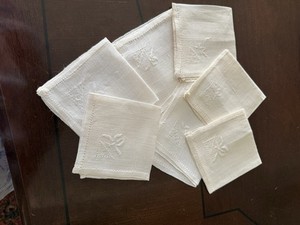 Vintage 10 @ 7” x 7 1/2” Hand EmbroideredFlowers/D-W Cocktails~White Rice Linen