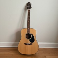 Chitarra acustica Takamine G320