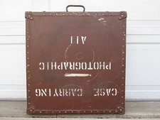 ANTIQUE OR VINTAGE MASSIVE PHOTOGRAPHY CAMERA CASE INTERIOR DECORATE EARTH TONE