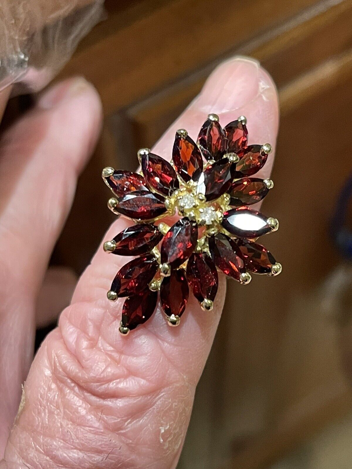 3.5 CM 14K GOLD 3D CLUSTERS OF GARNET FLOWER WITH… - image 2