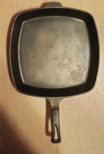 Vtg Unmarked Wagner Ware Large Square Skillet In Restored Condition (11 1/4")