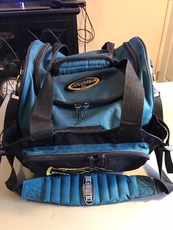 Columbia 300 "Single Ball" Bowling Ball Bag - Very Good Condition