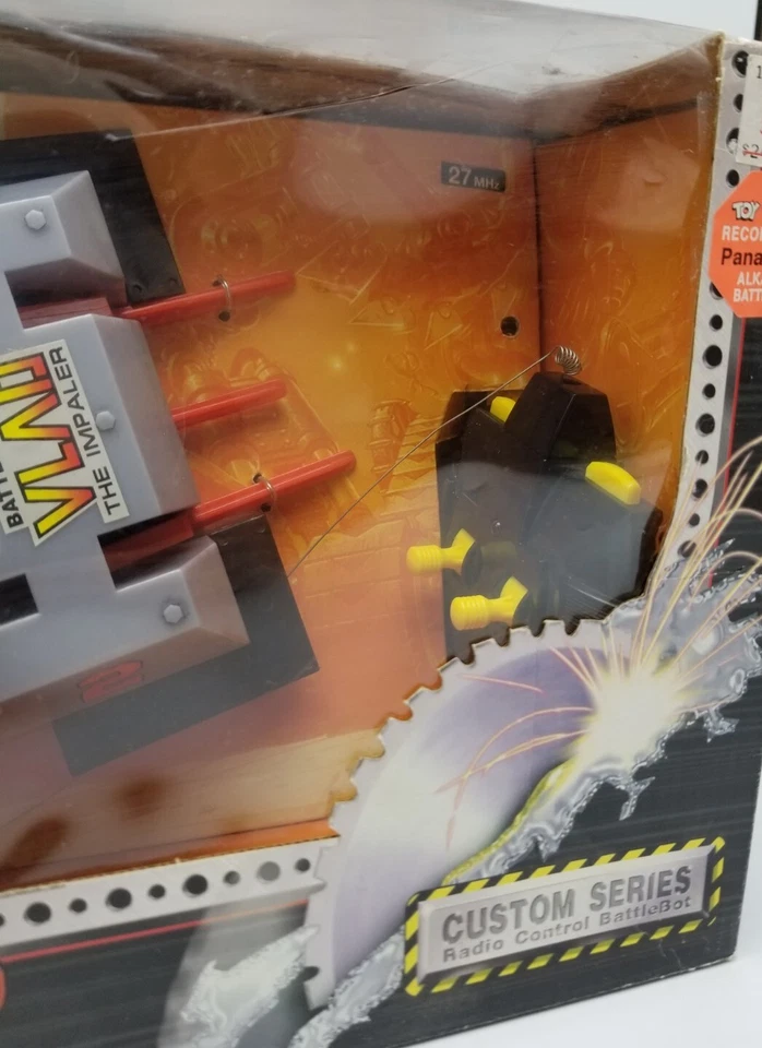 BattleBots Custom Series VLAD THE IMPALER Radio Control 2001 Complete in Box - Image 3 of 4