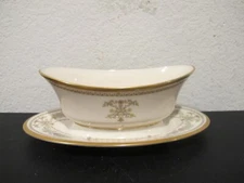 Lenox Castle Graden Gravy Boat with Attached Underplate
