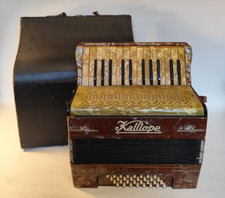 Akkordeon Ziehharmonika Kalliope 32 B&auml;sse mit Koffer