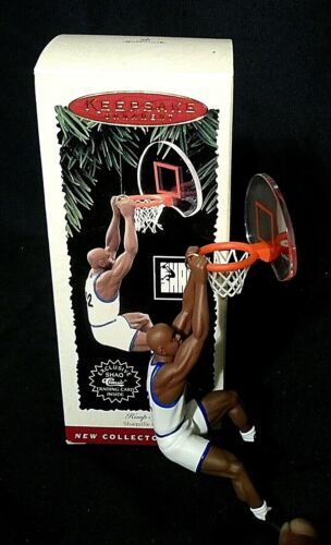 VINTAGE 1995 HALLMARK ORNAMENT "HOOP STARS SHAQUILLE O'NEAL" - NEW IN THE BOX - Picture 1 of 2