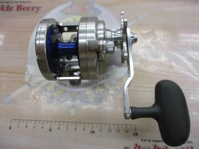 Daiwa Saltiga Z 30 5.4:1 Right handed Baitcasting Jigging Daiwa Saltiga Z 30 5.4:1 Right handed Baitcasting Jigging